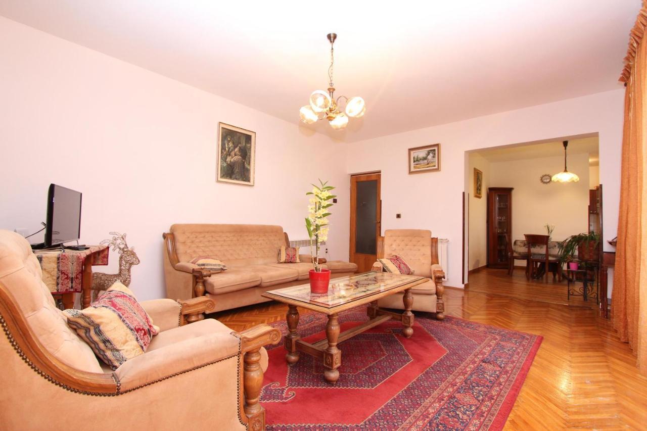 Apartment Clementina Višnjan Esterno foto