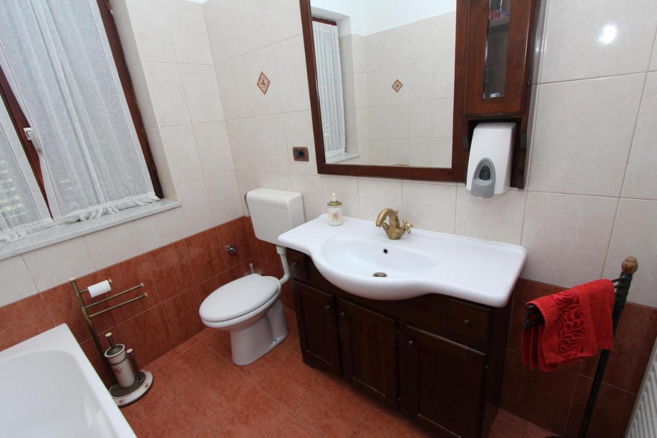 Apartment Clementina Višnjan Esterno foto