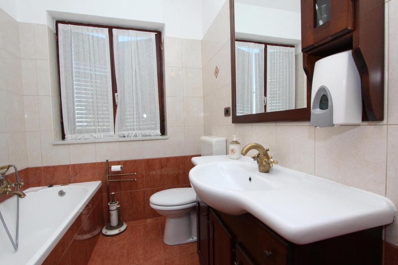 Apartment Clementina Višnjan Esterno foto